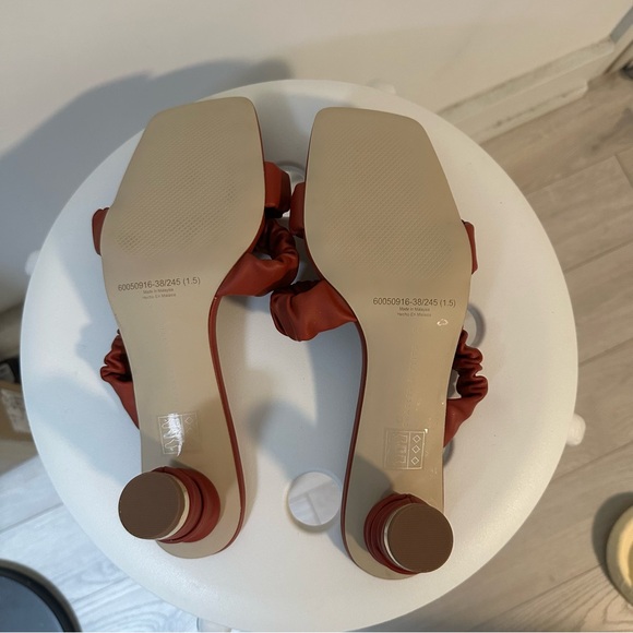 Charles & Keith Red Ruffled Mules - Picture 3 of 3